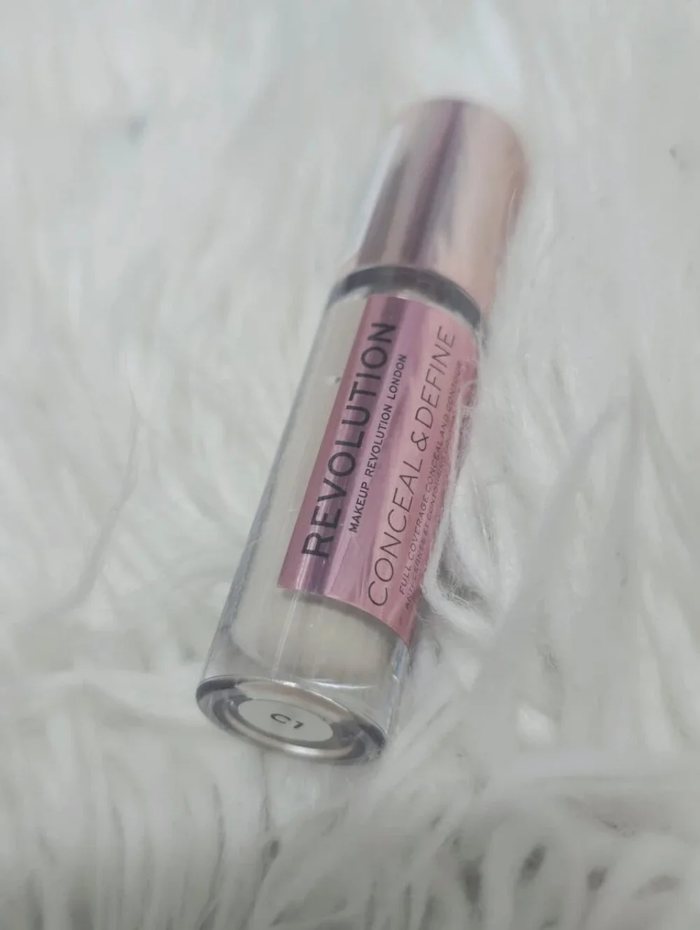 Makeup Revolution Conceal & Define Full Coverage Concealer & Contour C1